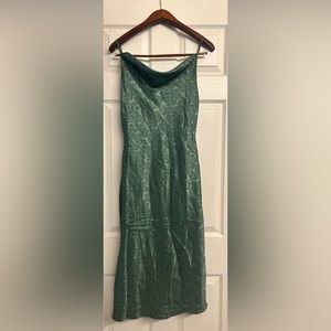 LULUS WEDDING GUEST DRESS SIZE MEDIUM